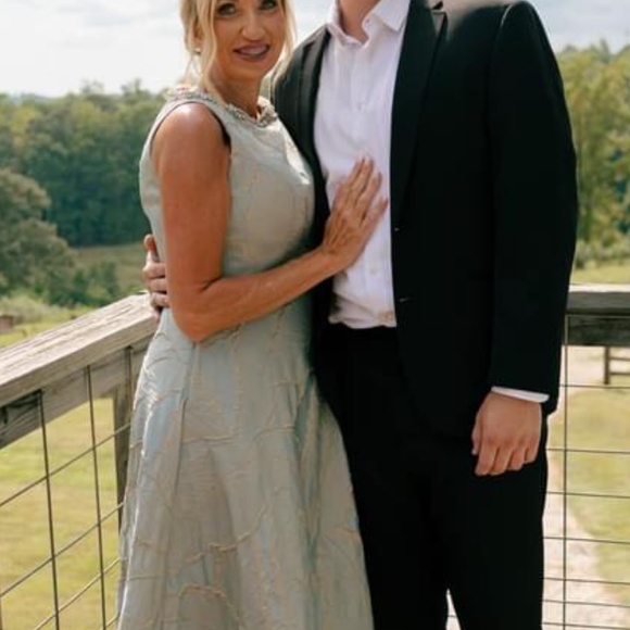 Meet the Posher - Picture 4 of 6